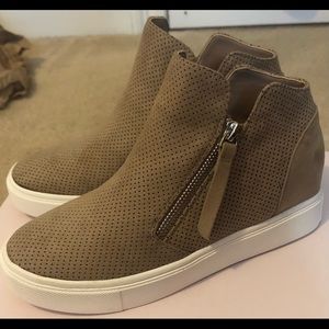 JustFab beige wedge sneakers. Never worn!